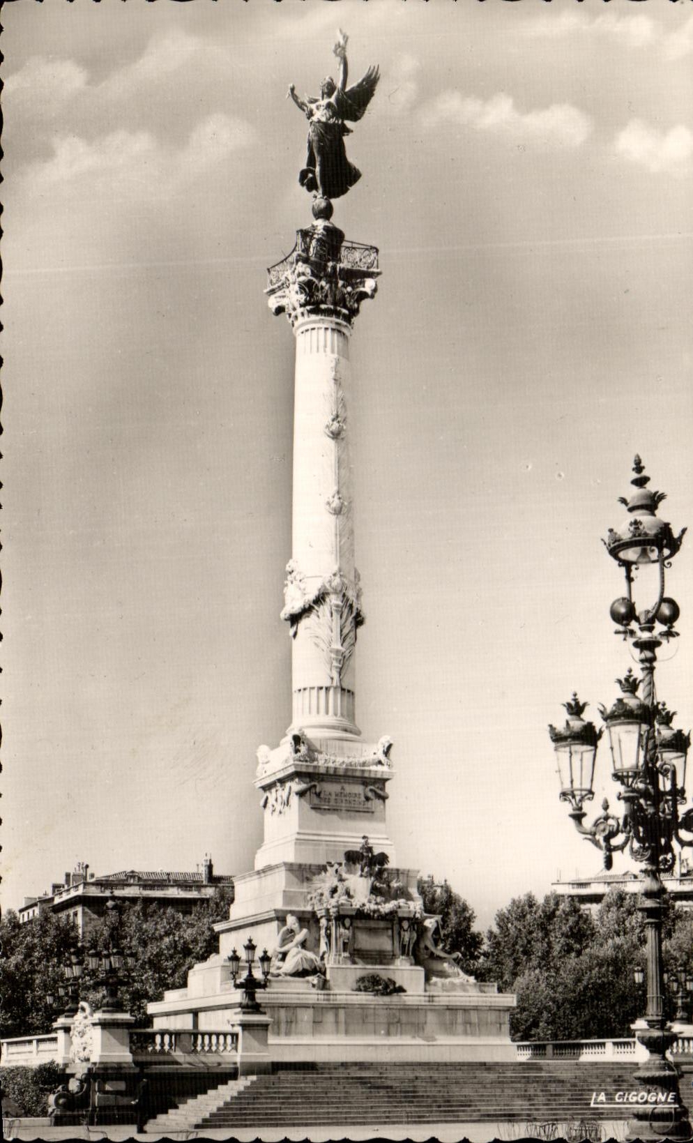 CPSM Bordeaux the Monument of the Of Gironde ones