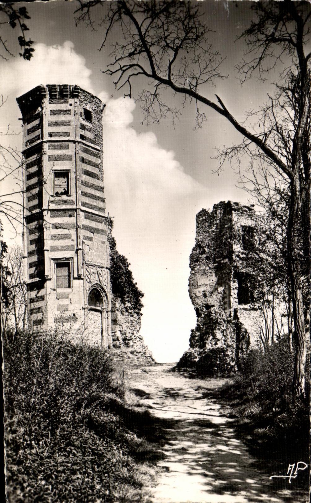 CPSM Montfort Amaury La Turn of Anne of Brittany