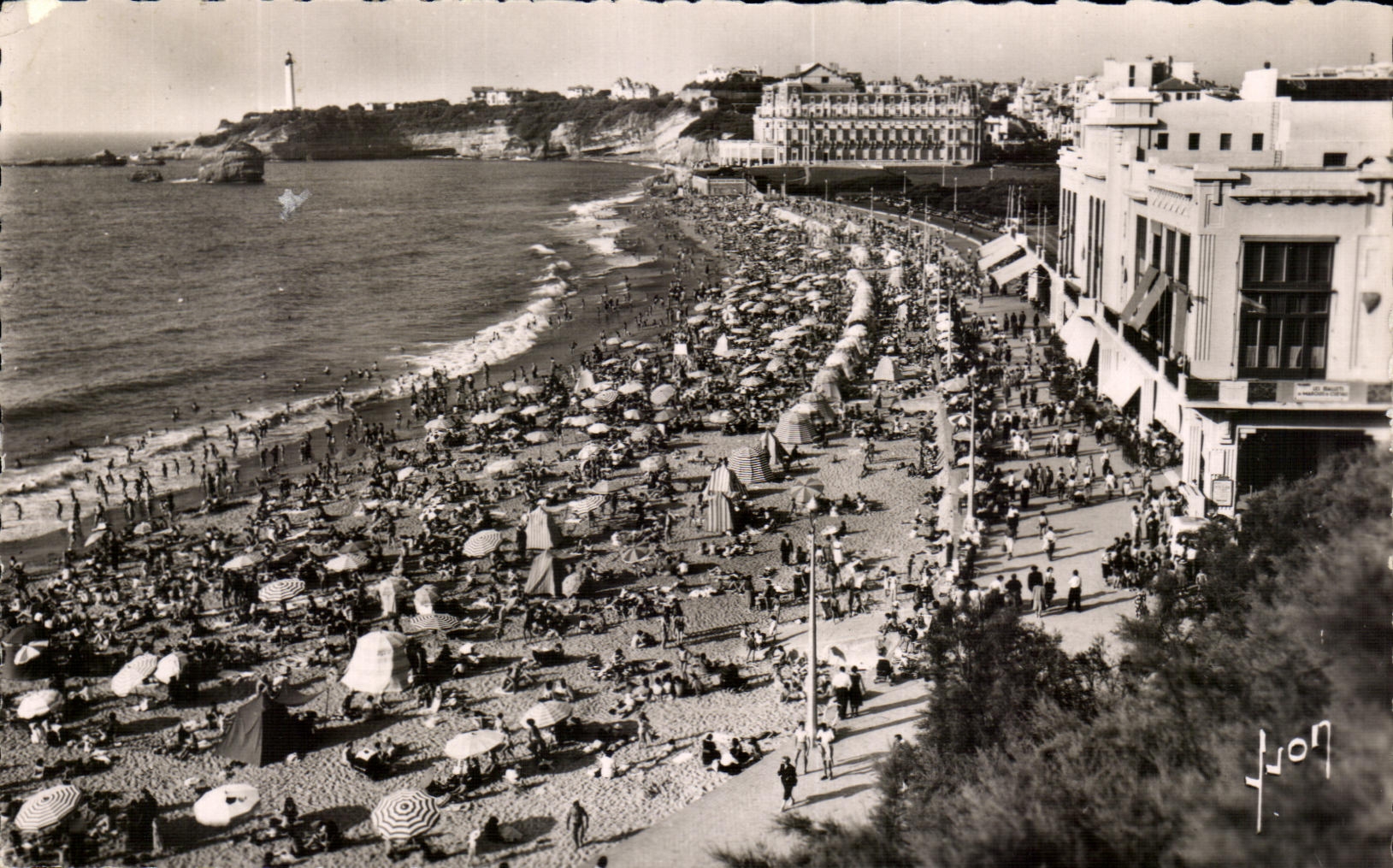 CPA Biarrtitz La Grande Plage Et Le Cap St Martin