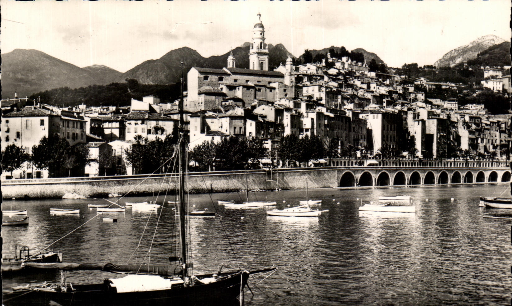 CPSM Menton View Boat