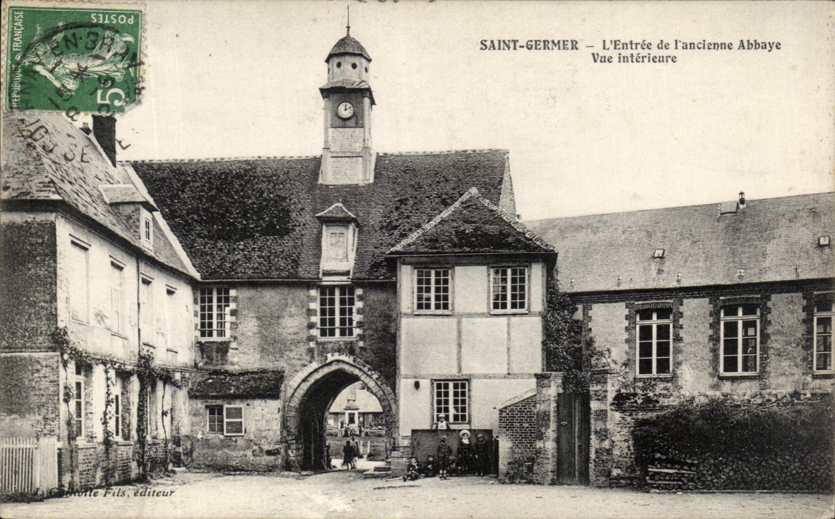 CPA Saint To germinate Entrance of the Old Abbey Seen Interior