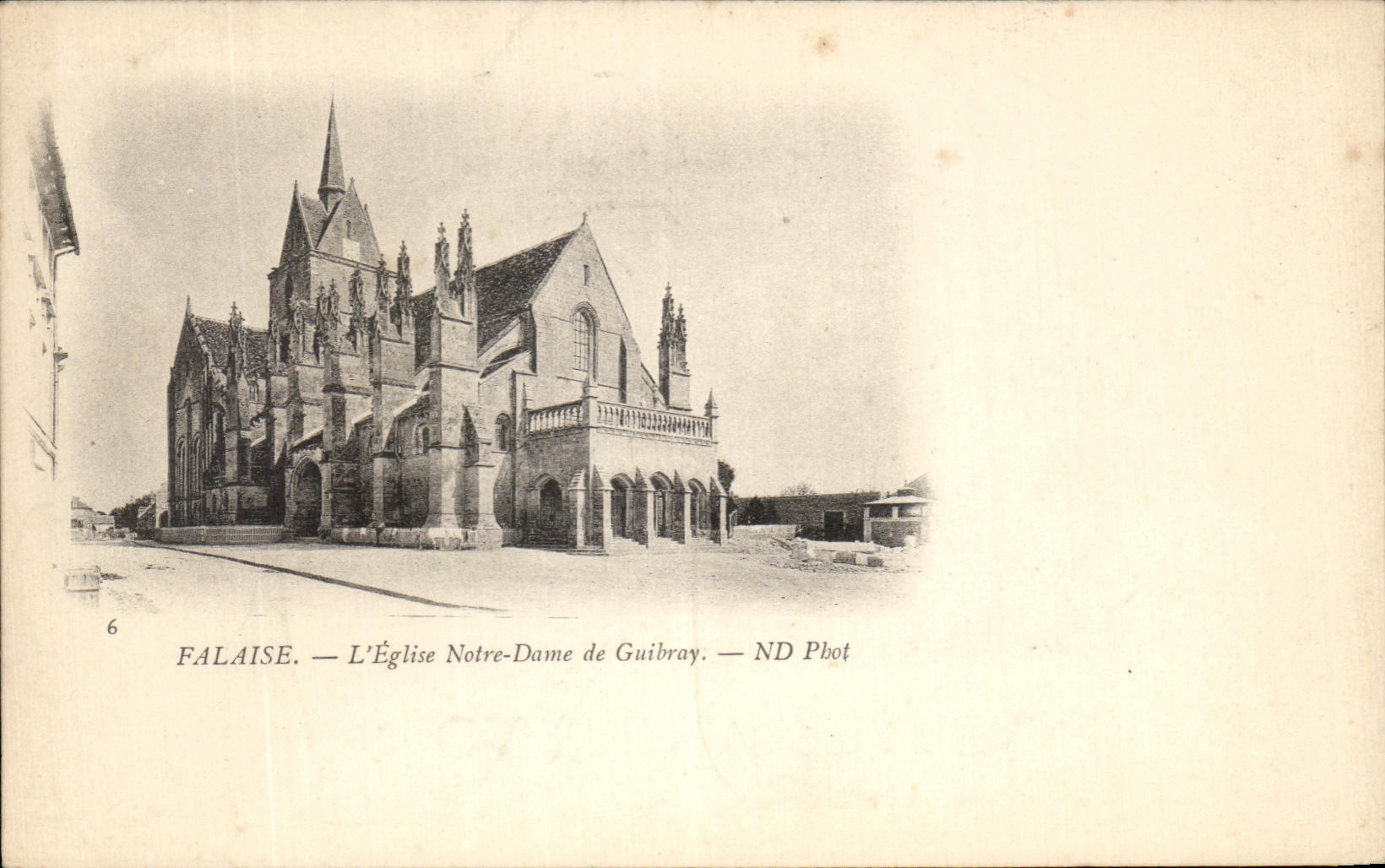 Acantilado de CPA la iglesia Notre Dame de Guibray