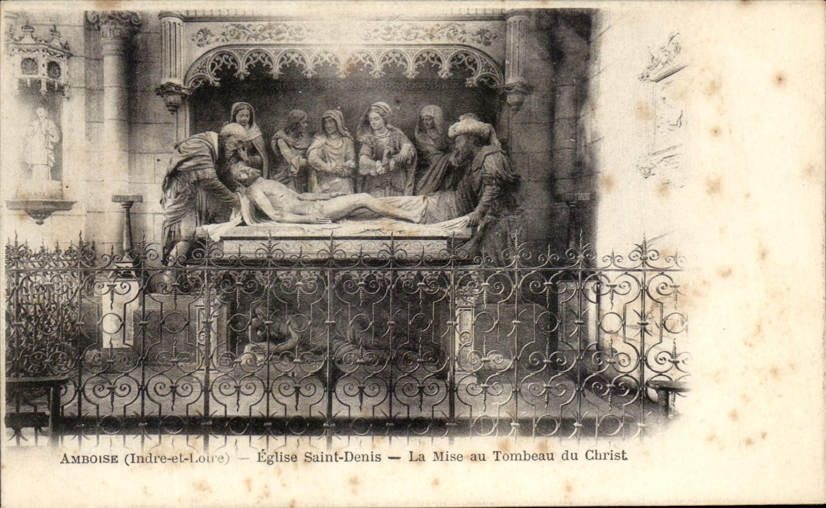 La de CPA Amboise Church Saint Denis puesto en la tumba de Cristo