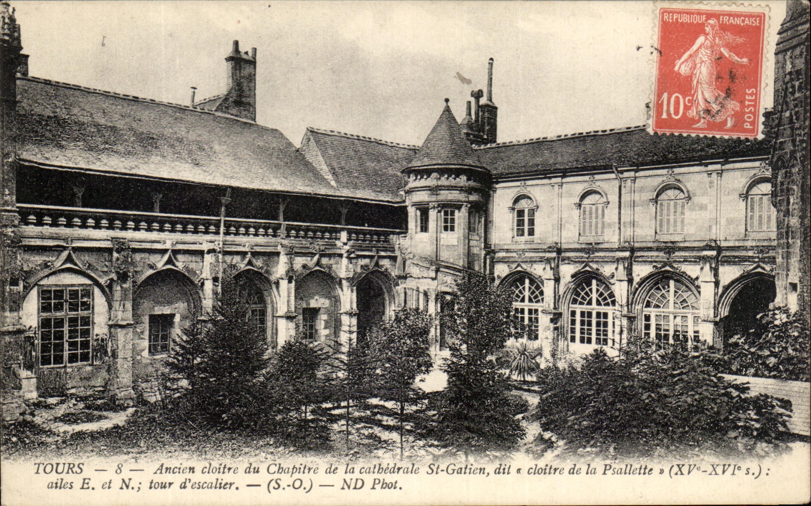 CPA Tours Ancien cloitre du Chapitre de la Catbedrale St Gatien dit cloitre de la Psallette