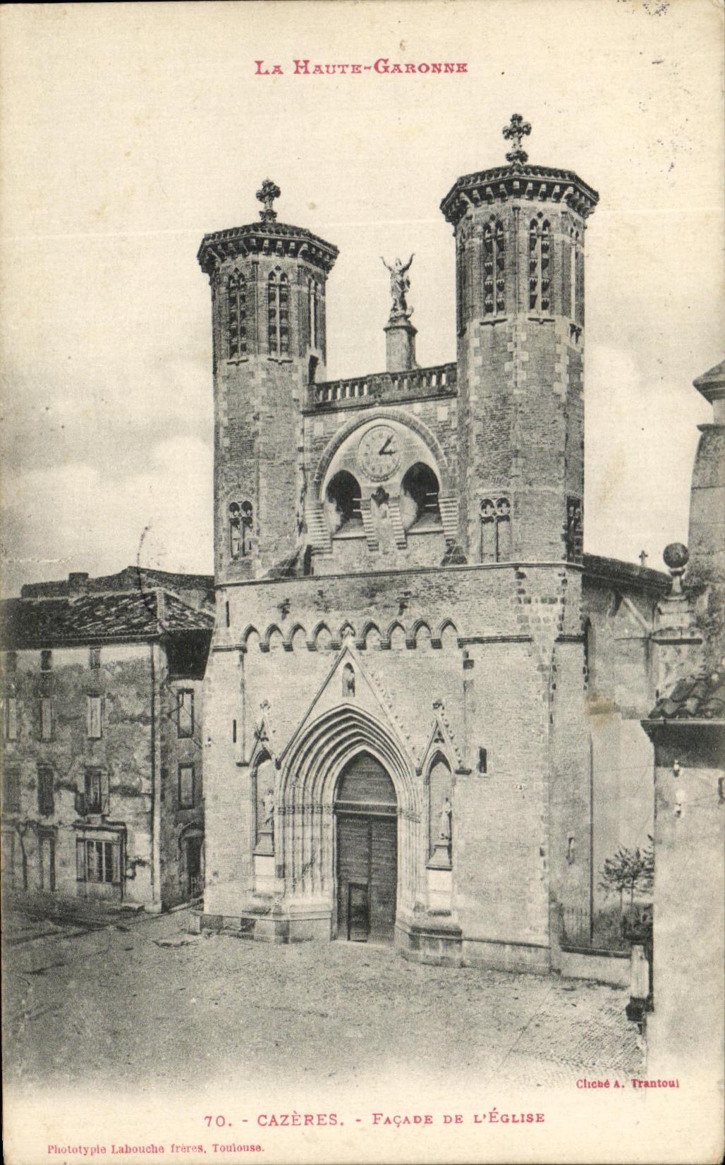 CPA the High Garonne Cazeres Frontage of the Church