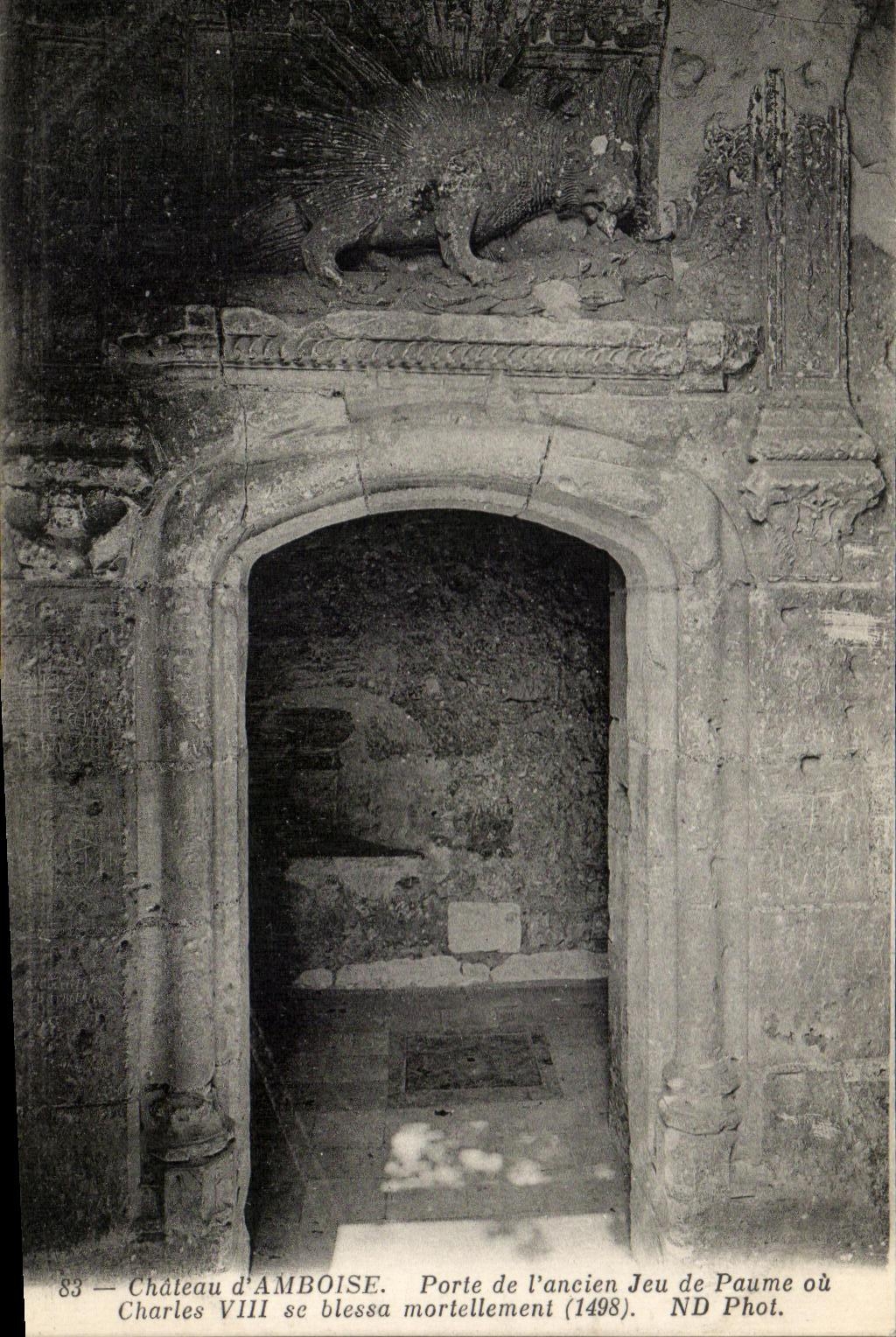 El castillo de CPA de la puerta de Amboise del viejo juego de la palma o de Charles VIII era herido