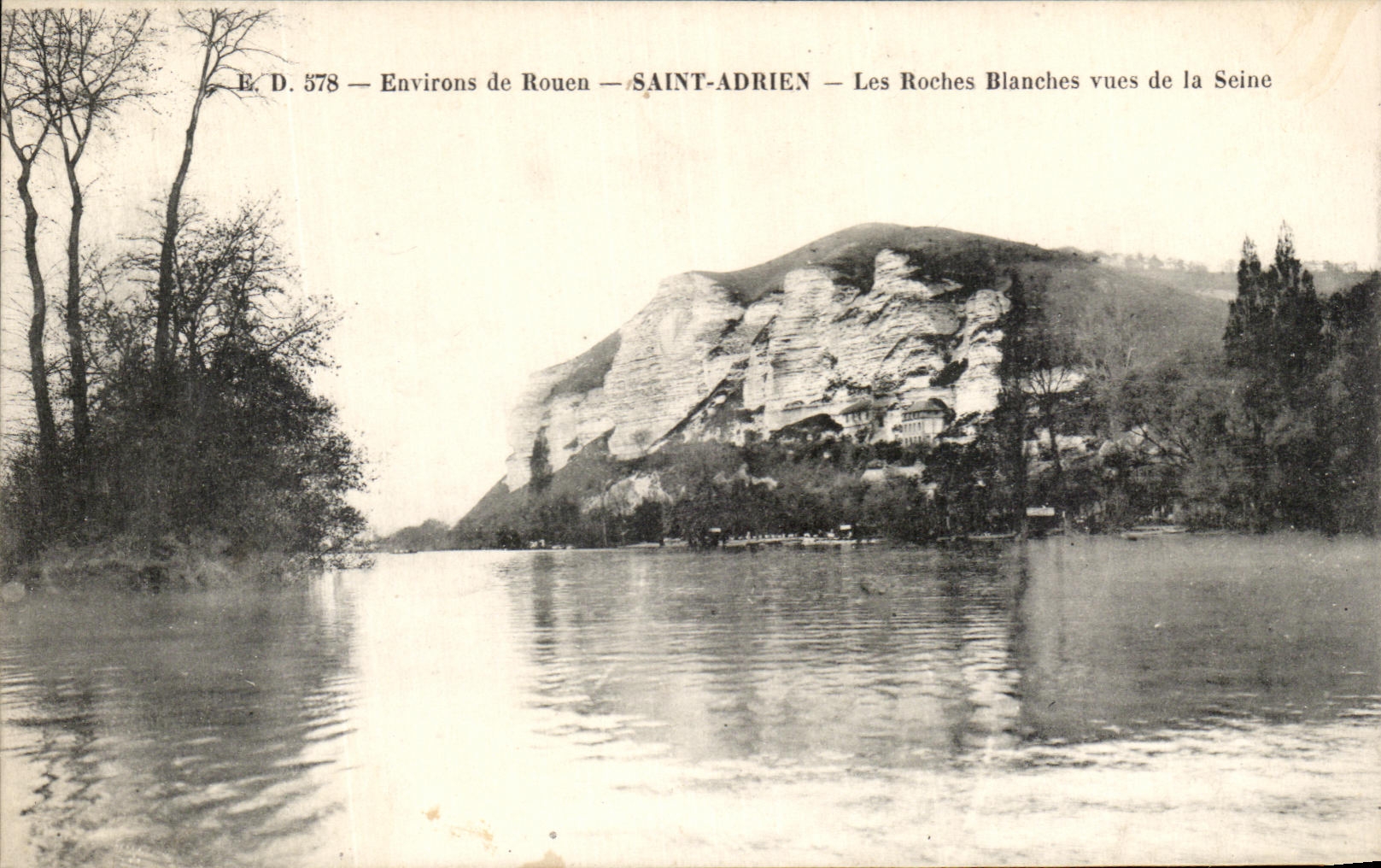 CPA Environs De Rouen Saint Adrien Les Roches Blanches Vues De La Seine