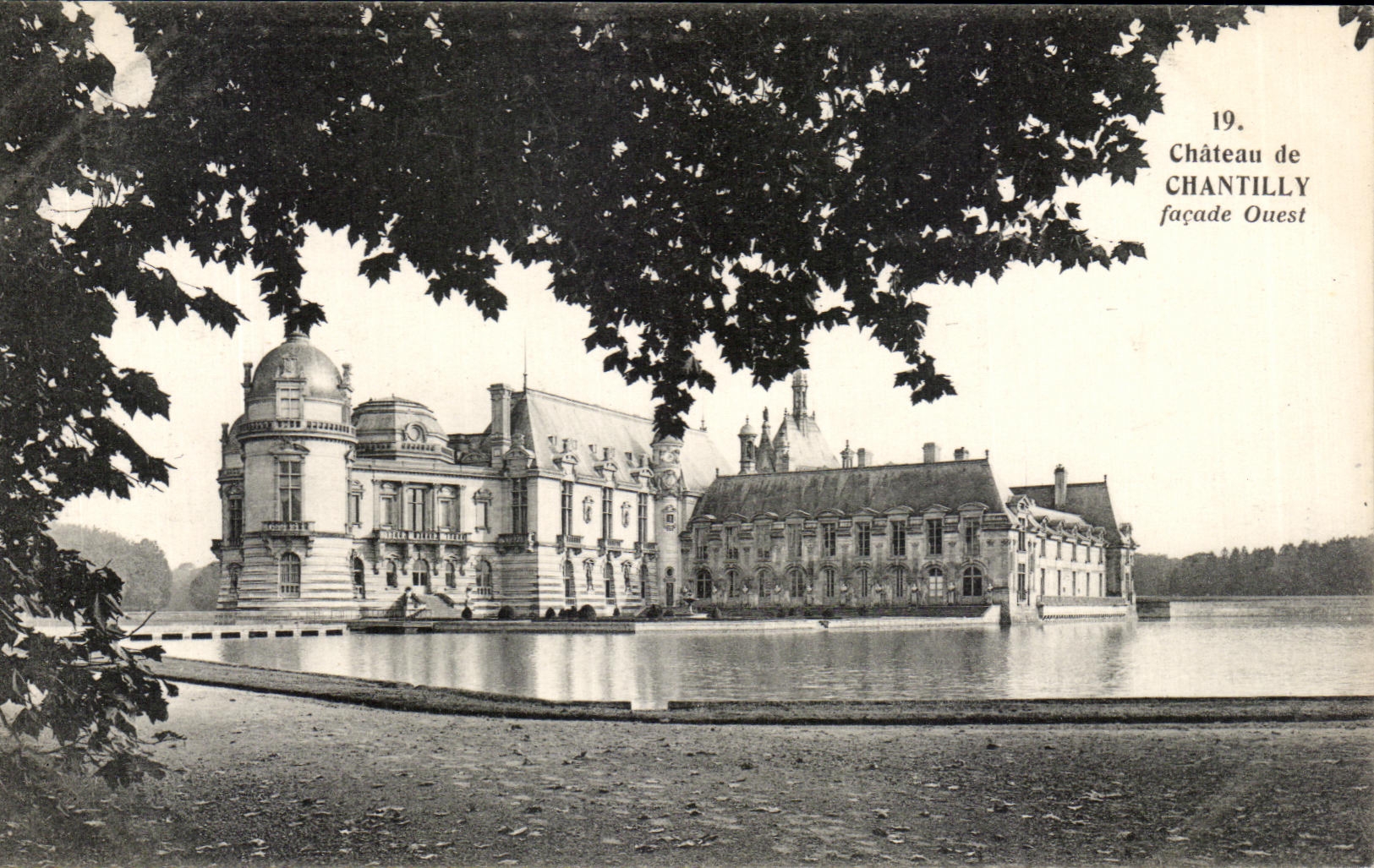 CPA Chateau de Chantilly facade Ouest
