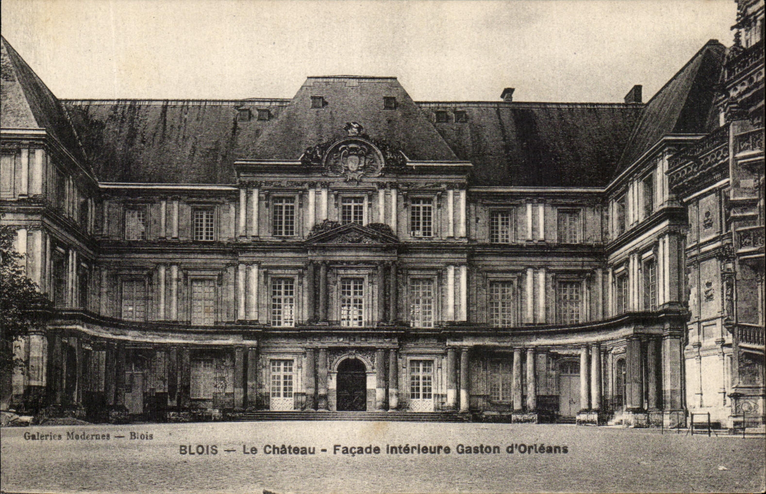 CPA Blois La Chateau Facade Interleure Gaston d'Orleans