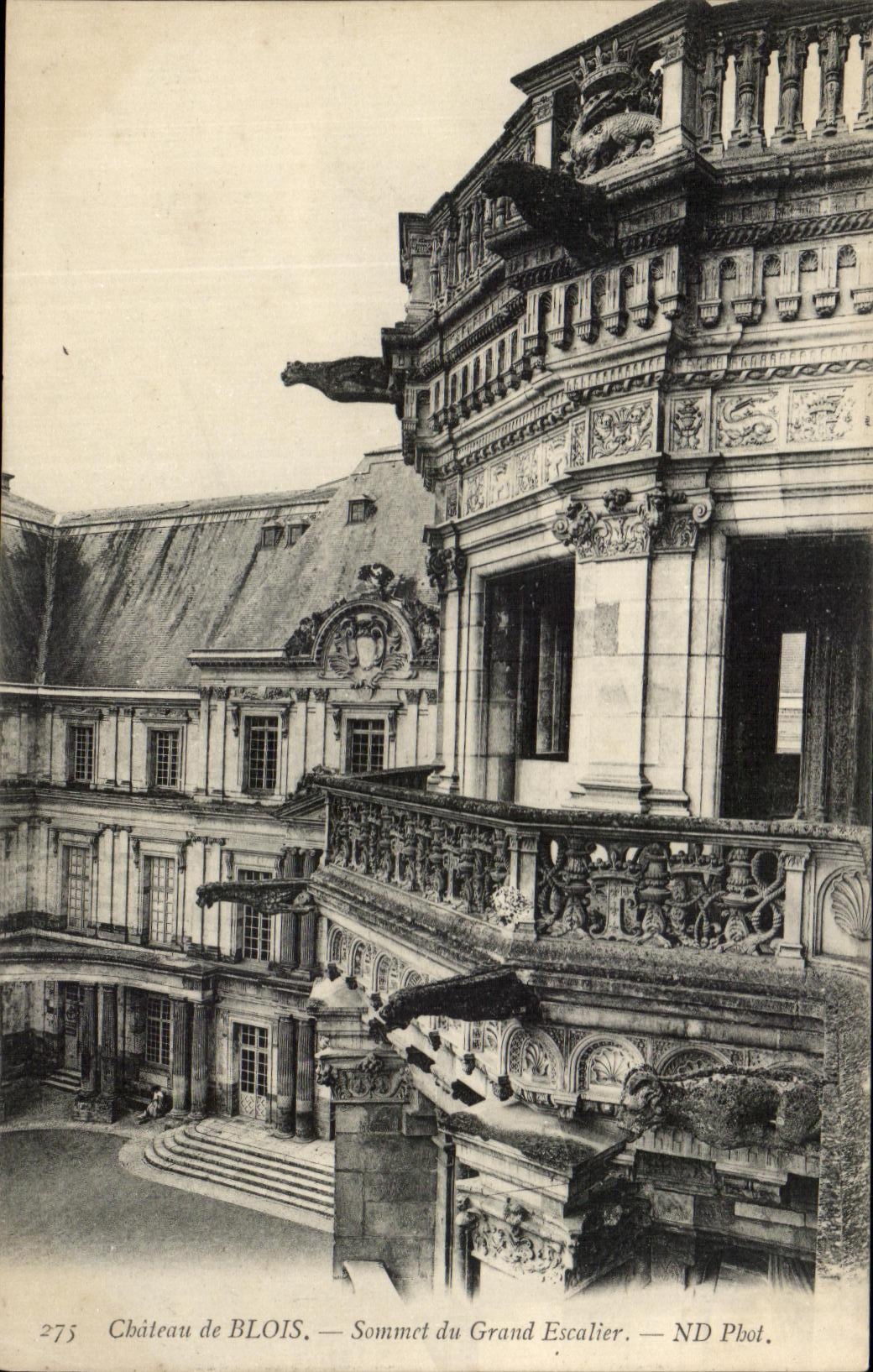 CPA Chateau de Blois Sommet du Grand Escalier