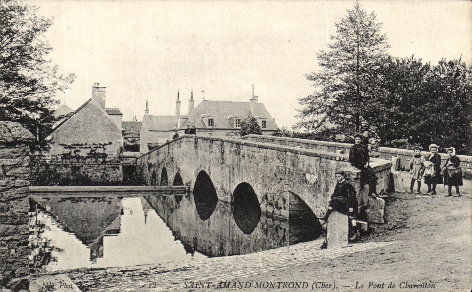 Santo Amand Montrond de CPA los ninos de Bridge De Charenton