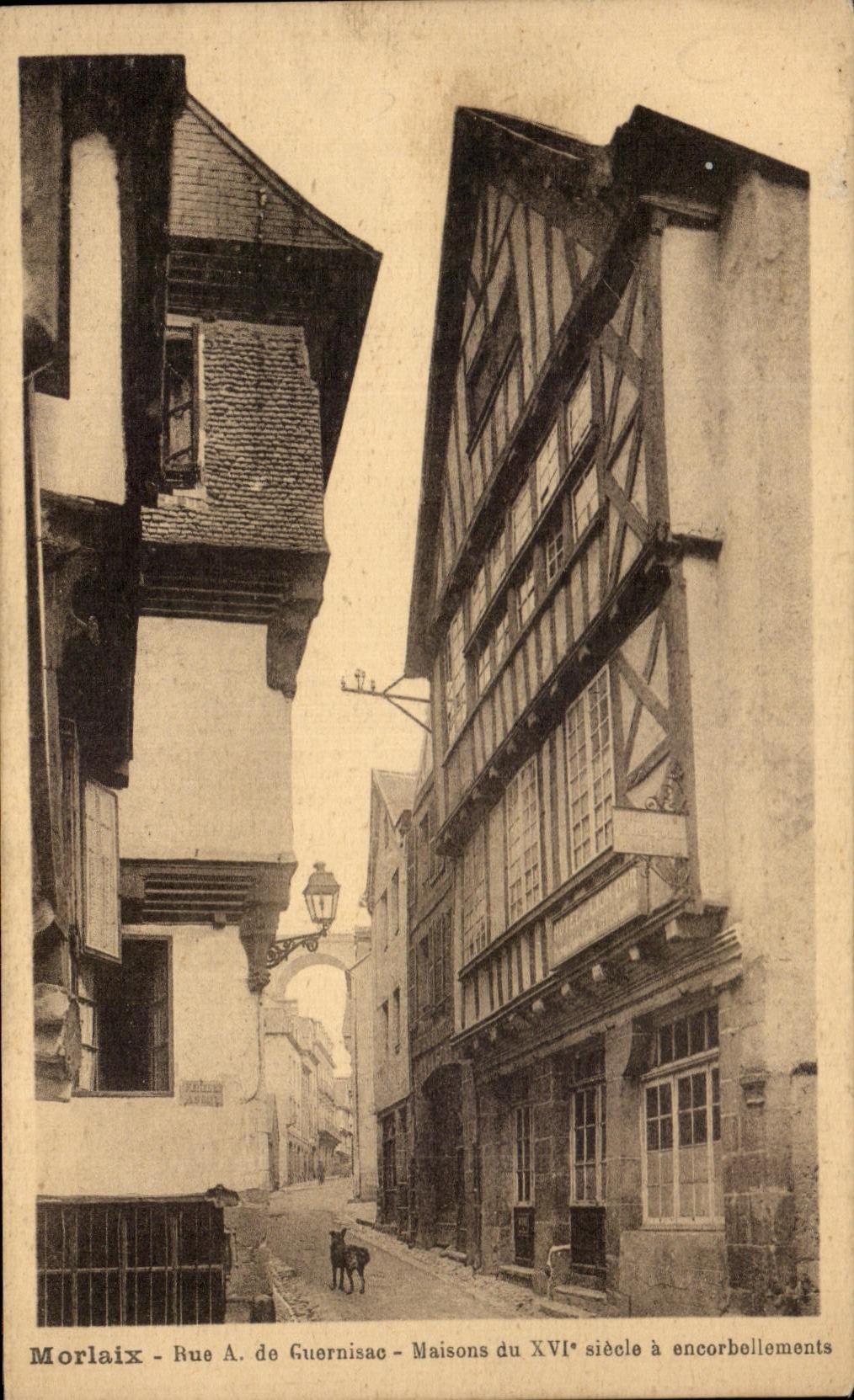 CPA Morlaix Rue of Guernisac Maisons of 16th has corbellings