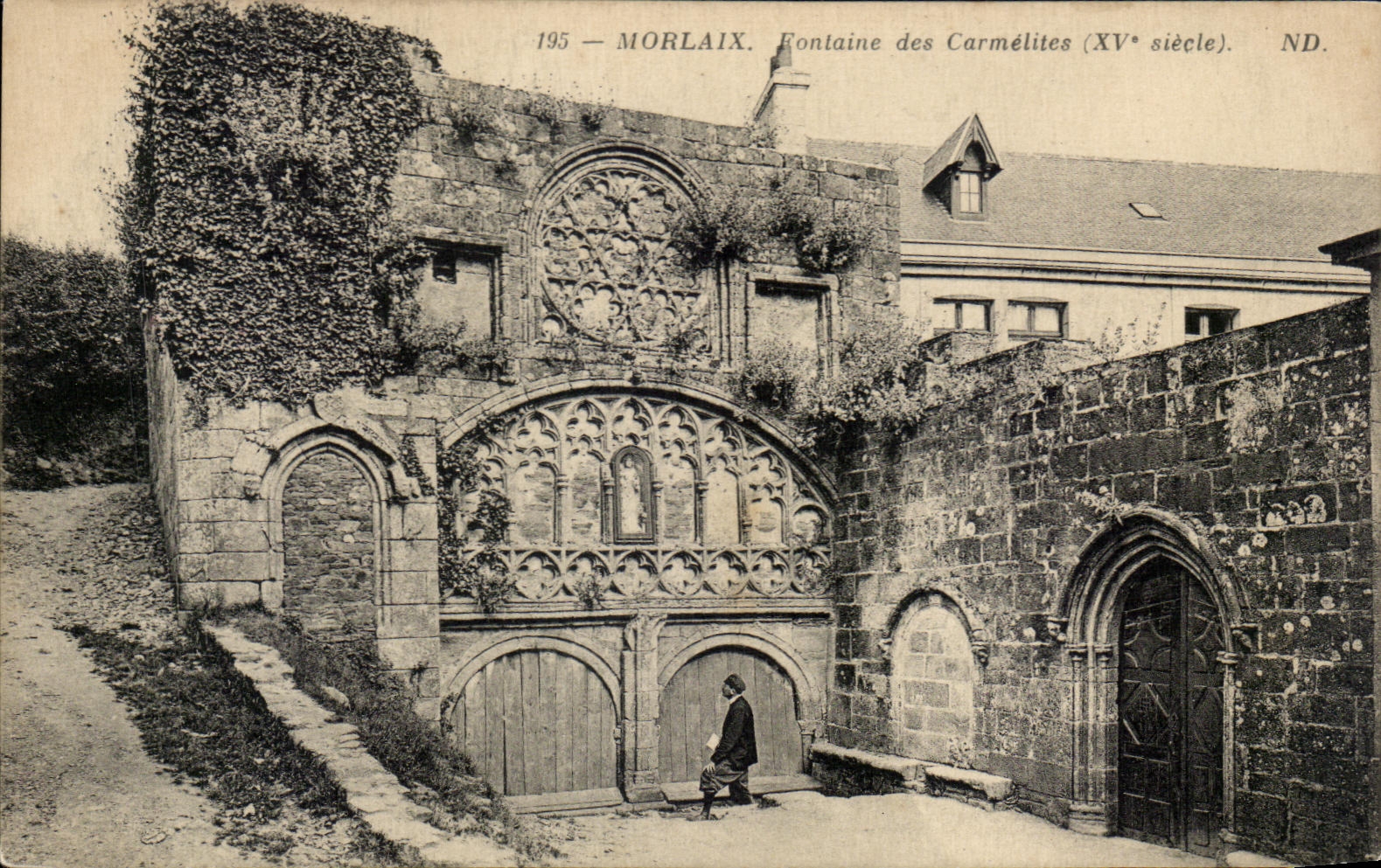 CPA Morlaix Fountain of the Carmelite nuns