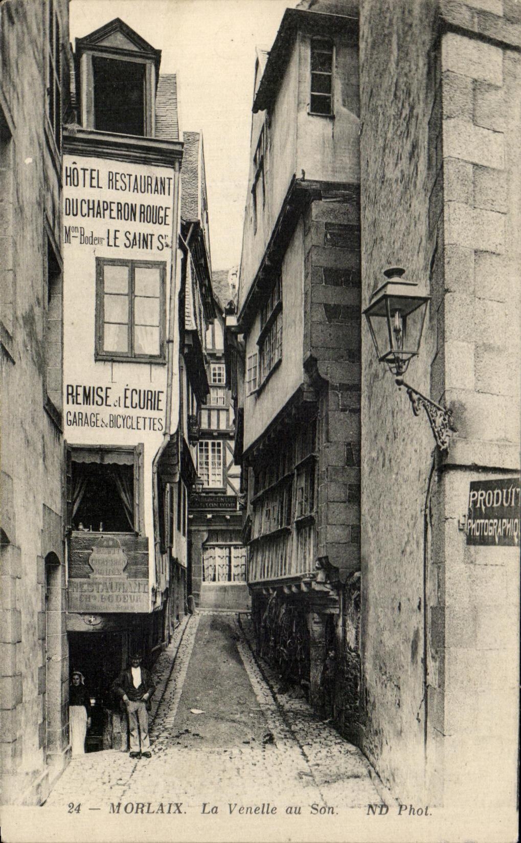 CPA Morlaix La Alley with its Hotel Restoring Red Hood