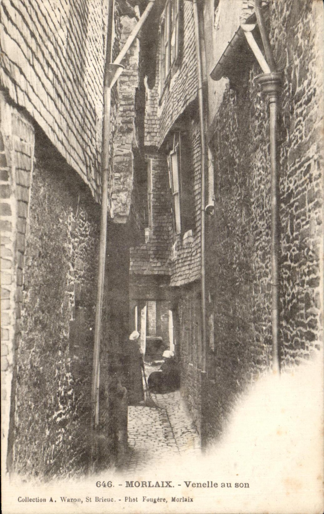 CPA Morlaix Alley with its Wives Folklore