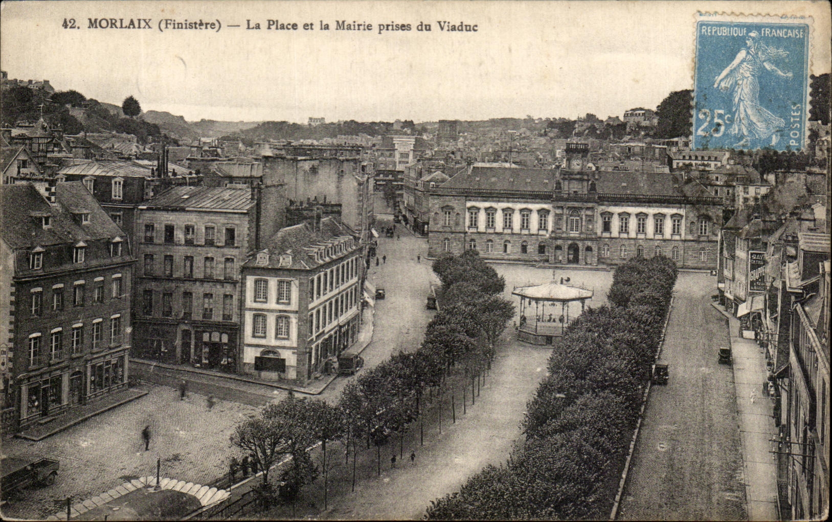 CPA Morlaix La Places and the Town hall Taken of the Viaduct