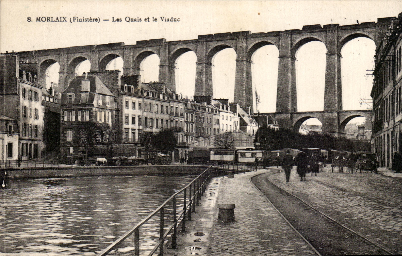 CPA Morlaix Quays And the Viaduct