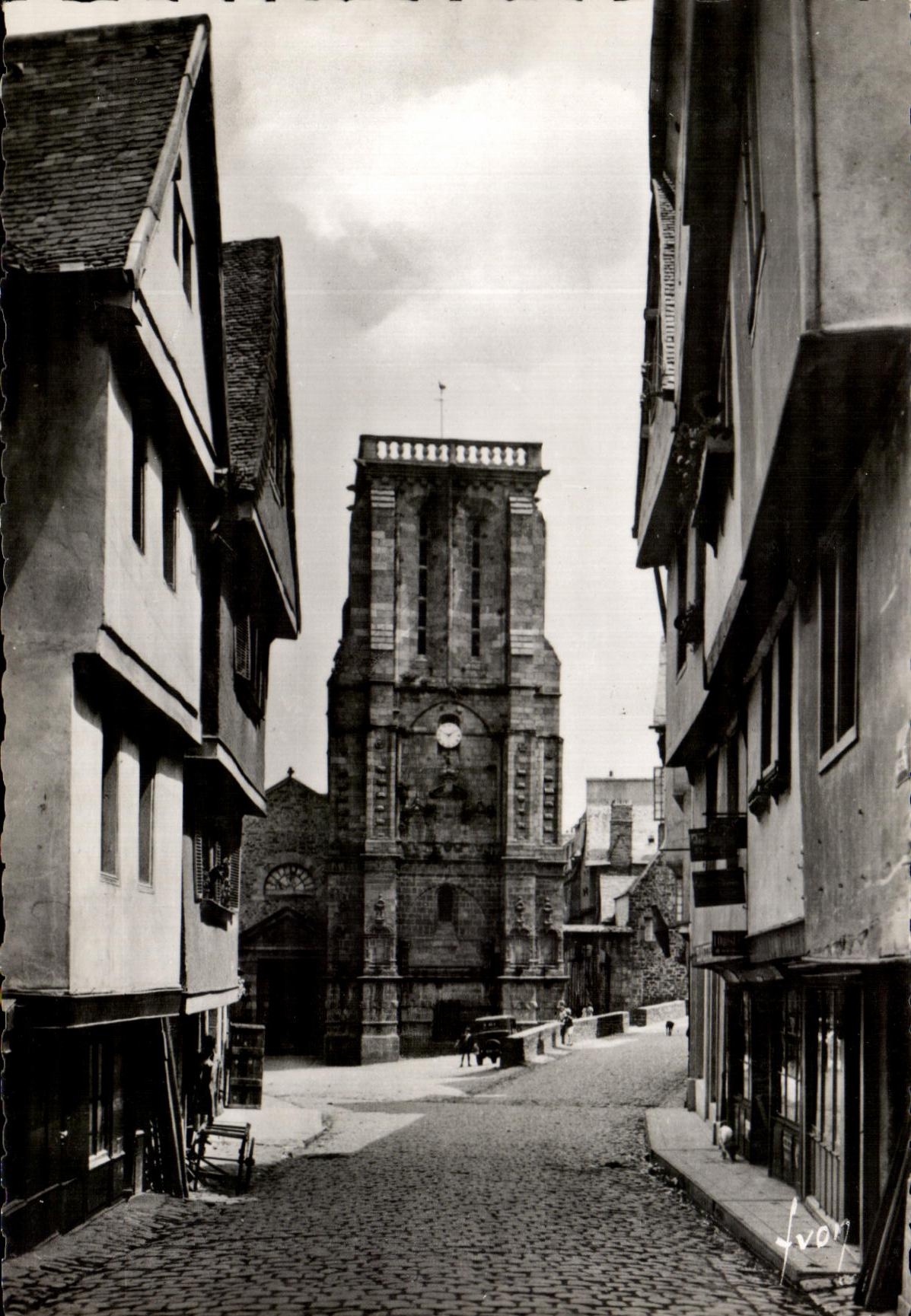 CPSM Morlaix La Low Street and the Church St Mathieu