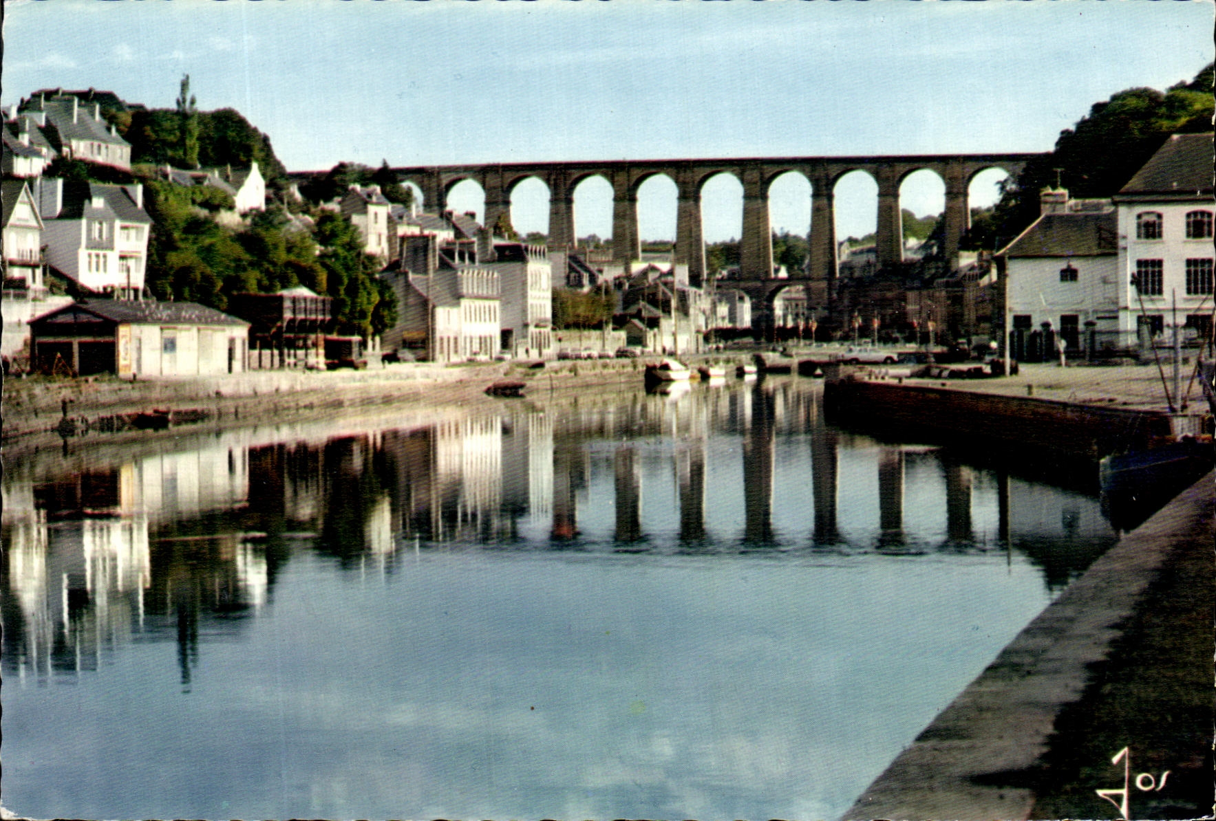 CPSM Brittany Morlaix Colors the Bridge Reflecting Dans La River