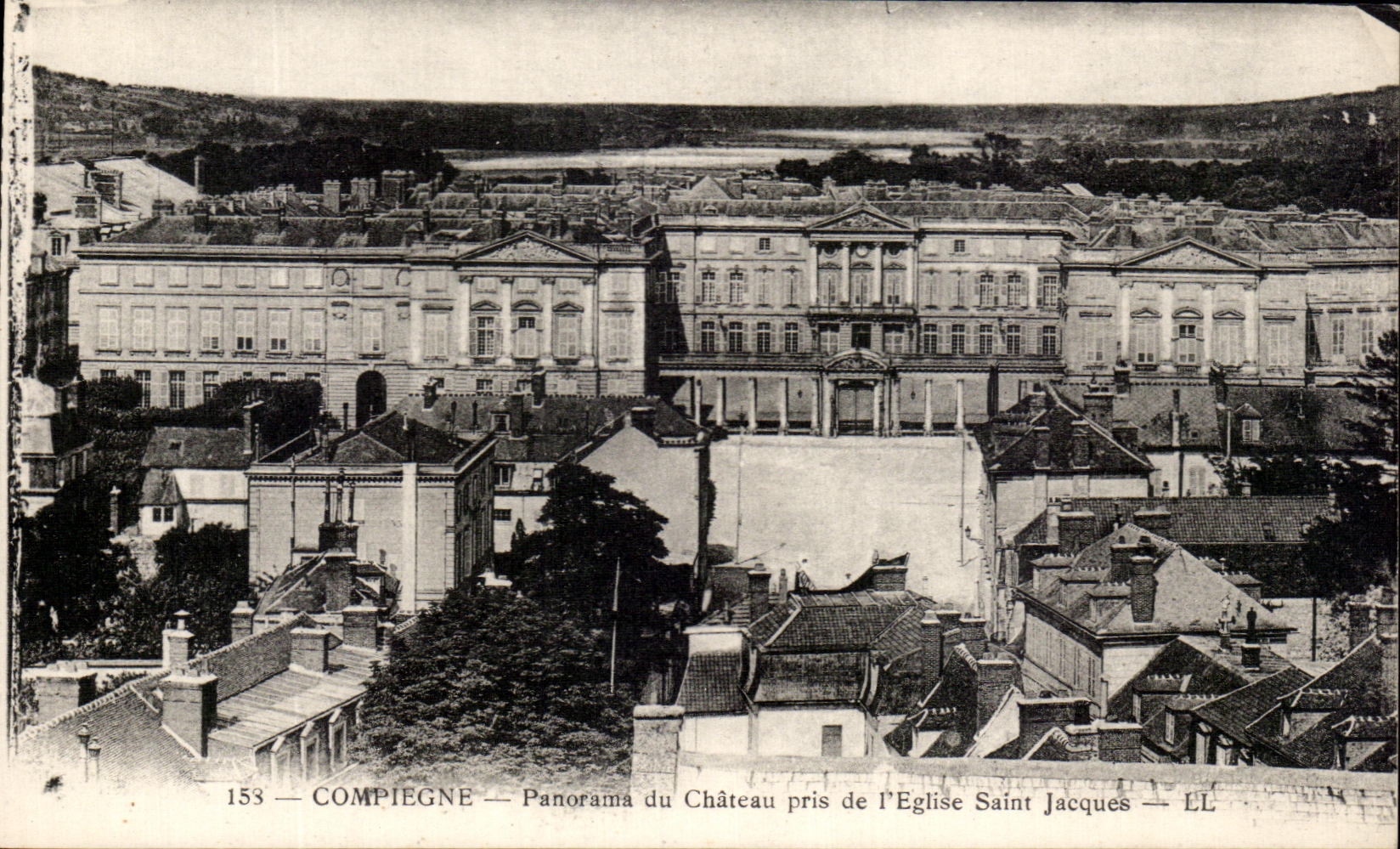 CPA Compiegne Panorama du Chateau pris de l'Eglise Saint Jacques