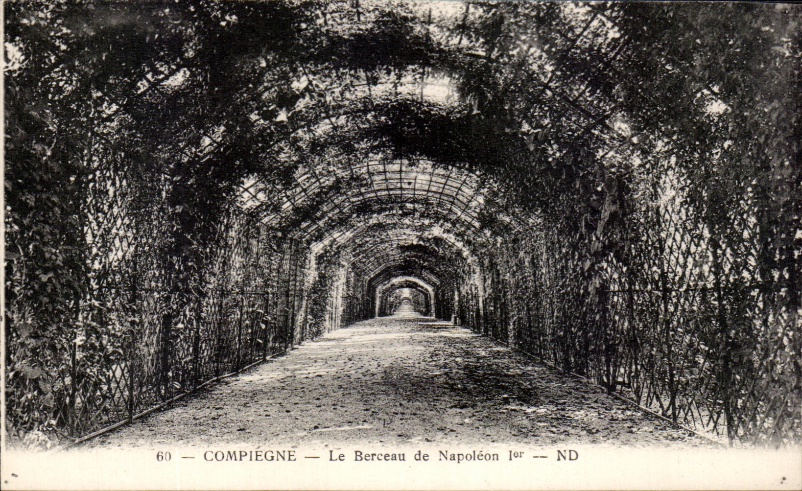 CPA Compiegne Le Berceau de napoleon 1er