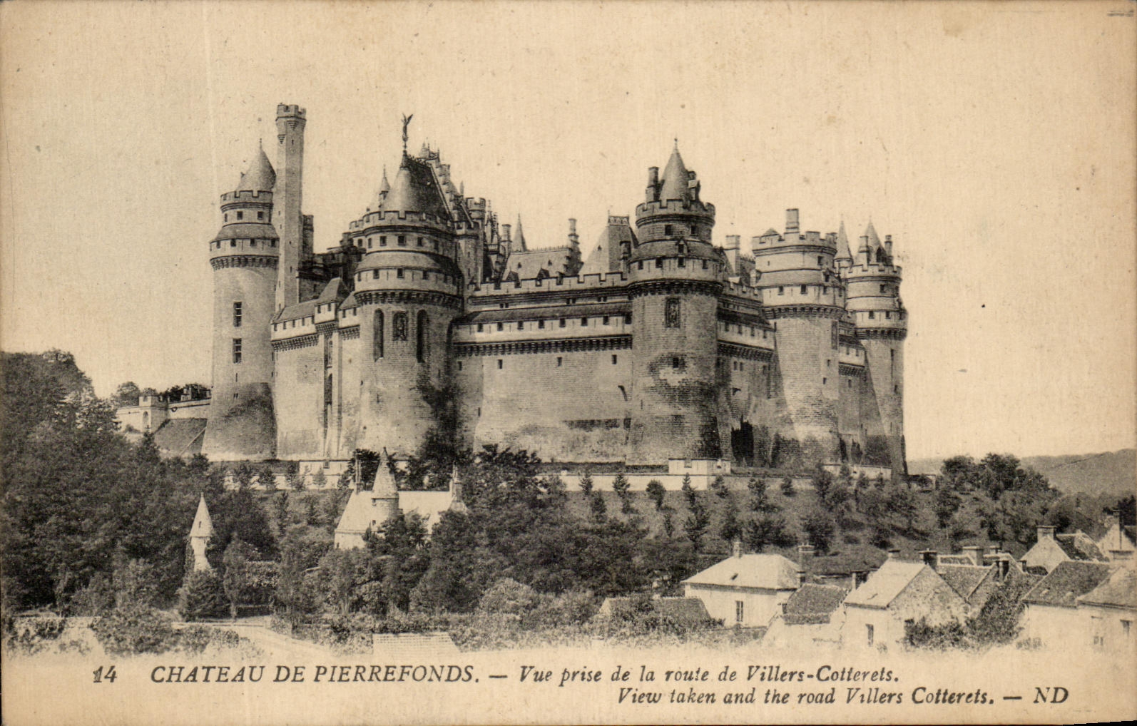 Castillo de CPA de Pierrefonds visto del camino de Villers Cotterels