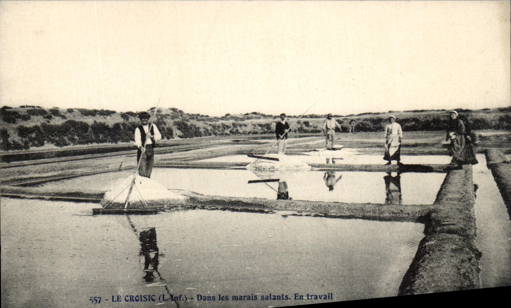 CPA Croisic in the Salt-water marshes in Work