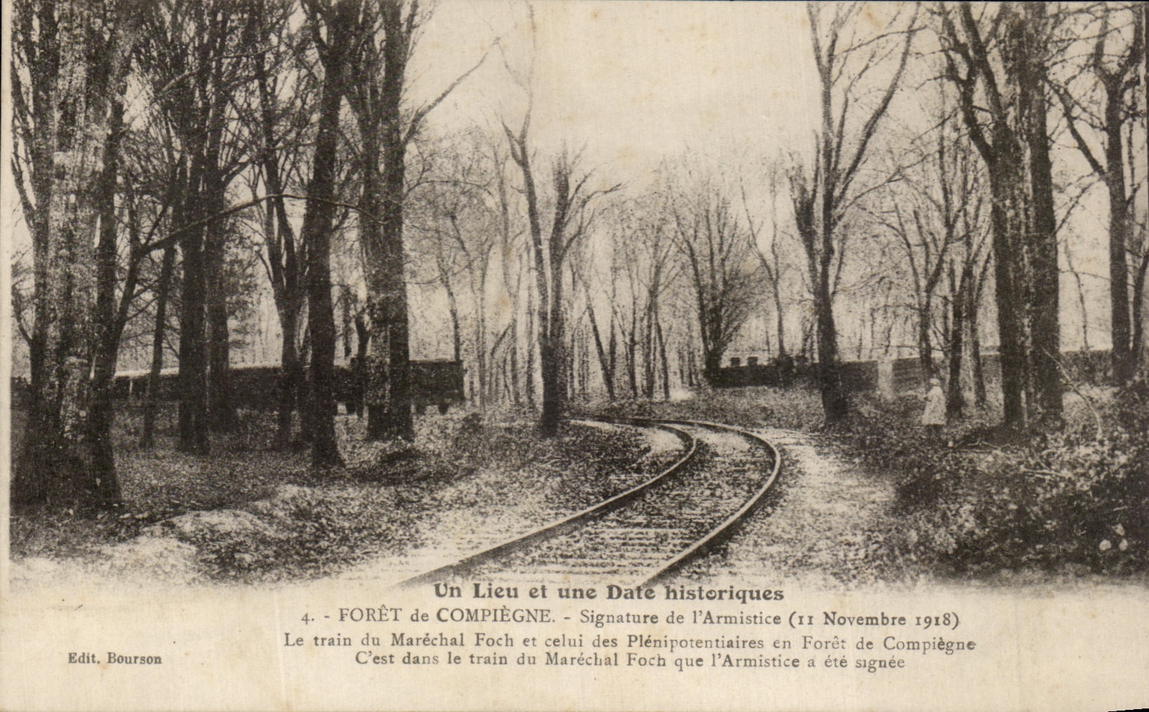 CPA Foret De Compiegne Signature de l'armistice Train du Marechal Foch Militaria