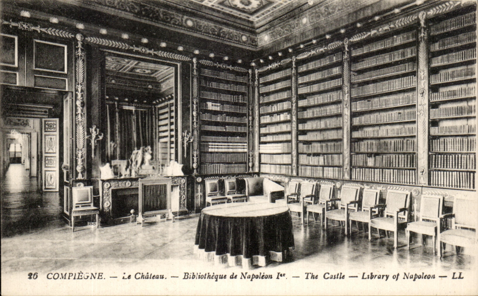 CPA Compiegne Le Chateau Bibliotheque de Napoleon 1er