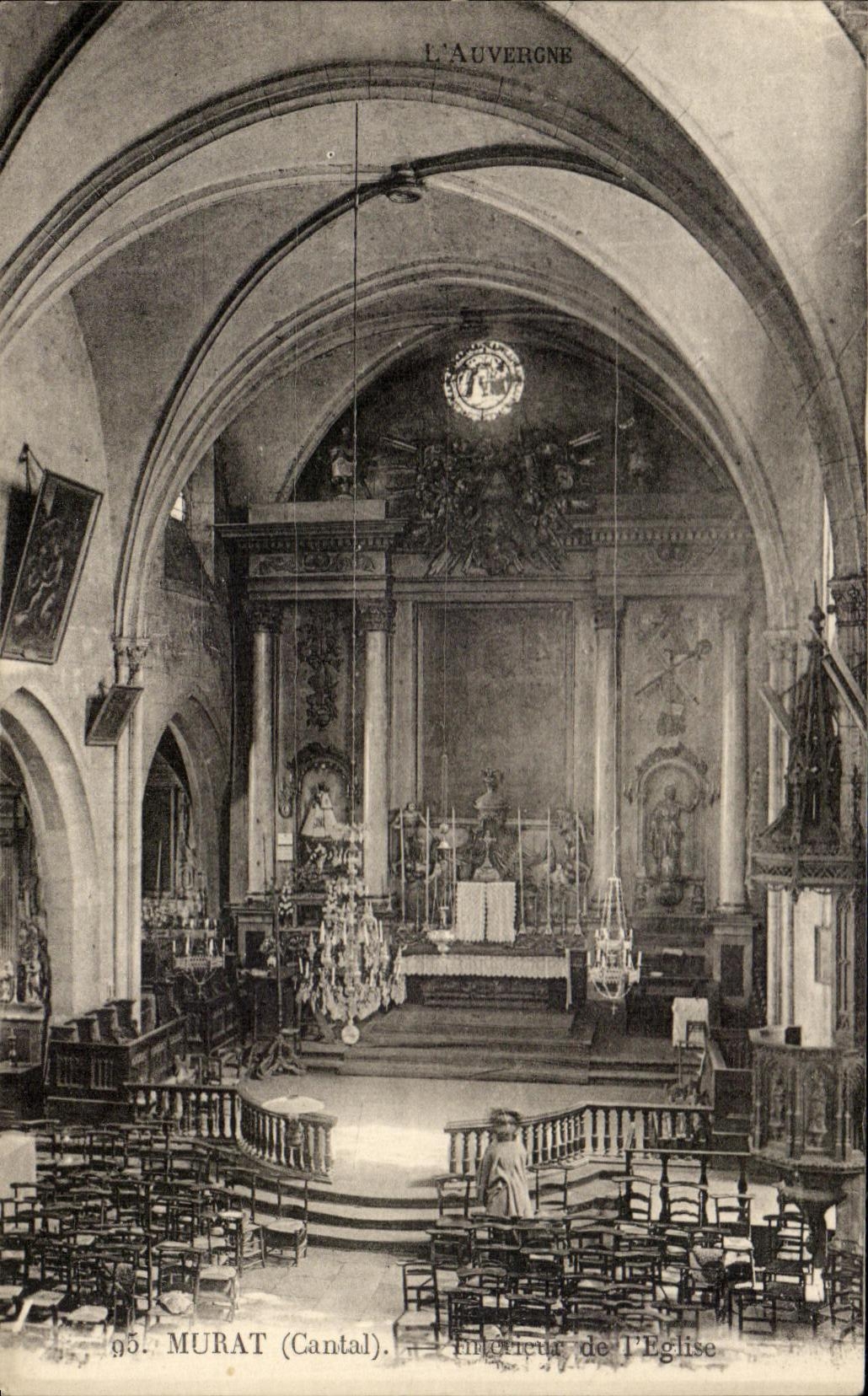 CPA Murat Interieur de l'Eglise