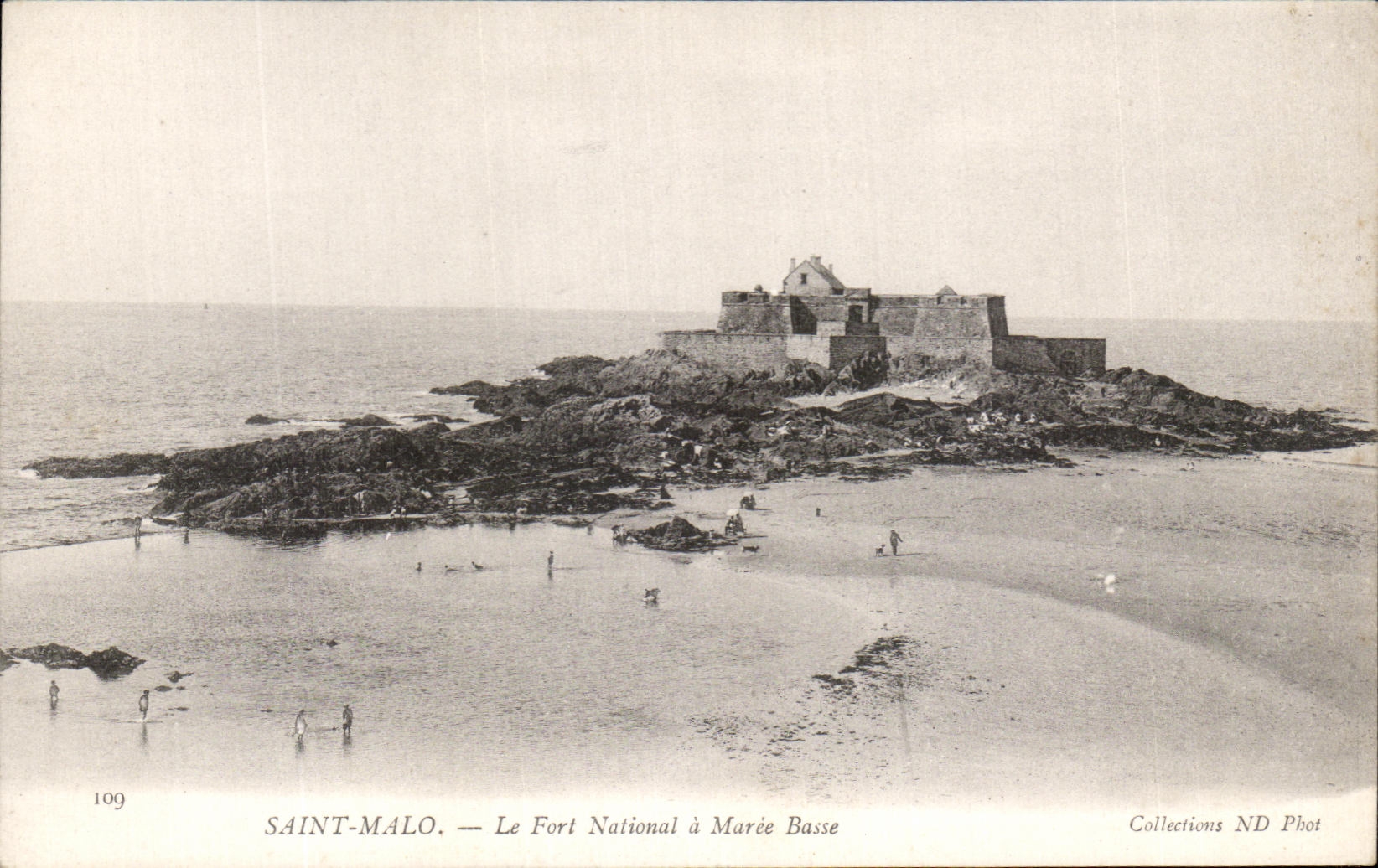 CPA Saint Malo the Fort National one has Low tide