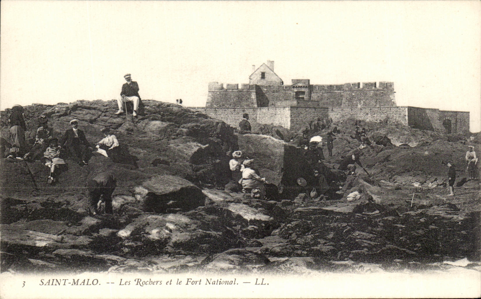 CPA Saint Malo Rocks and the Fort National one