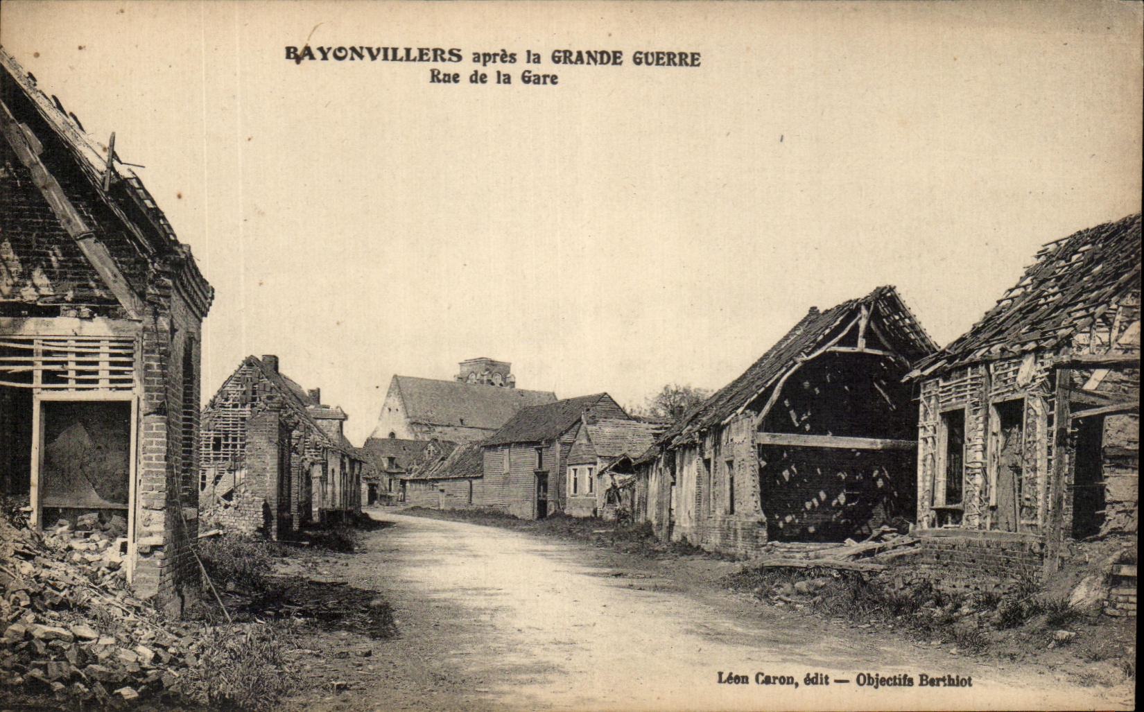 CPA Bayonvillers after Large the War Street of the Militaria Station