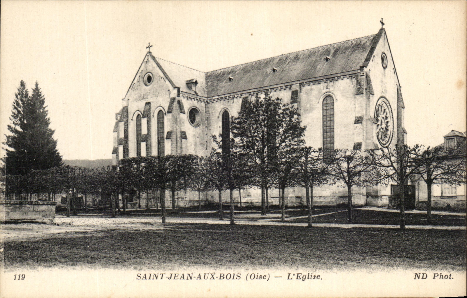 CPA Saint Jean con madera la iglesia