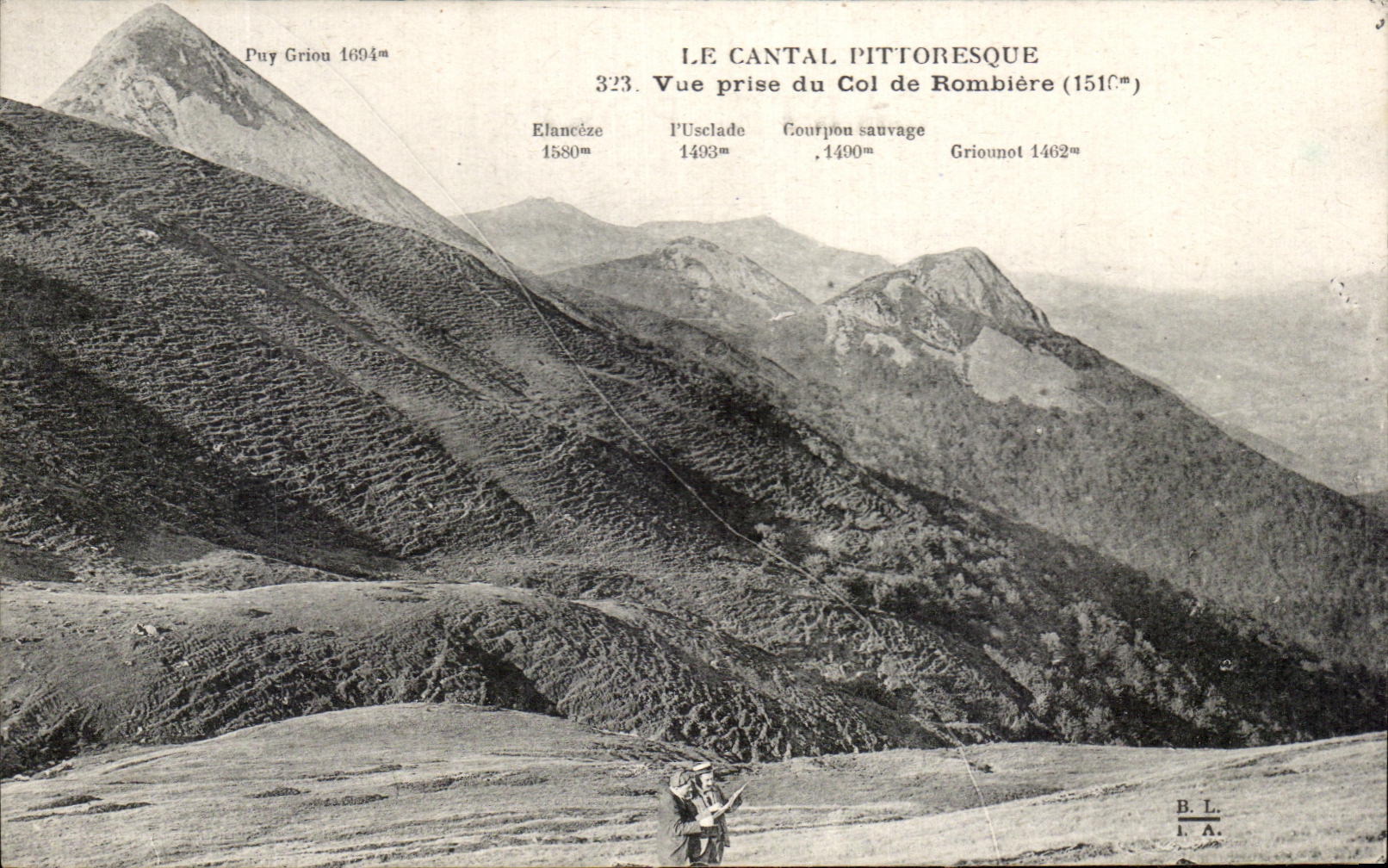 CPA Le Cantal Pittoresque Vue Prise Du Col De Rombiere