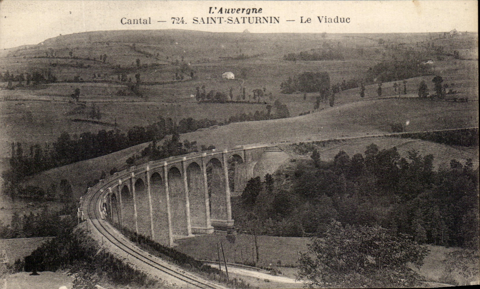 CPA L'Auvergne Saint Saturnin Le Viaduc