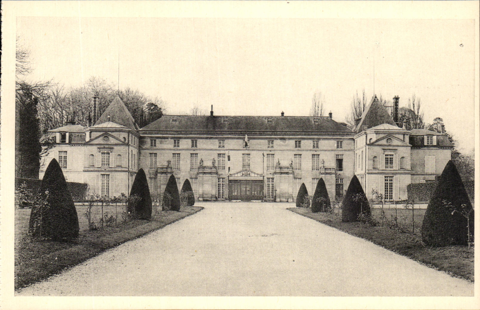 CPA Malmaison Facade Est