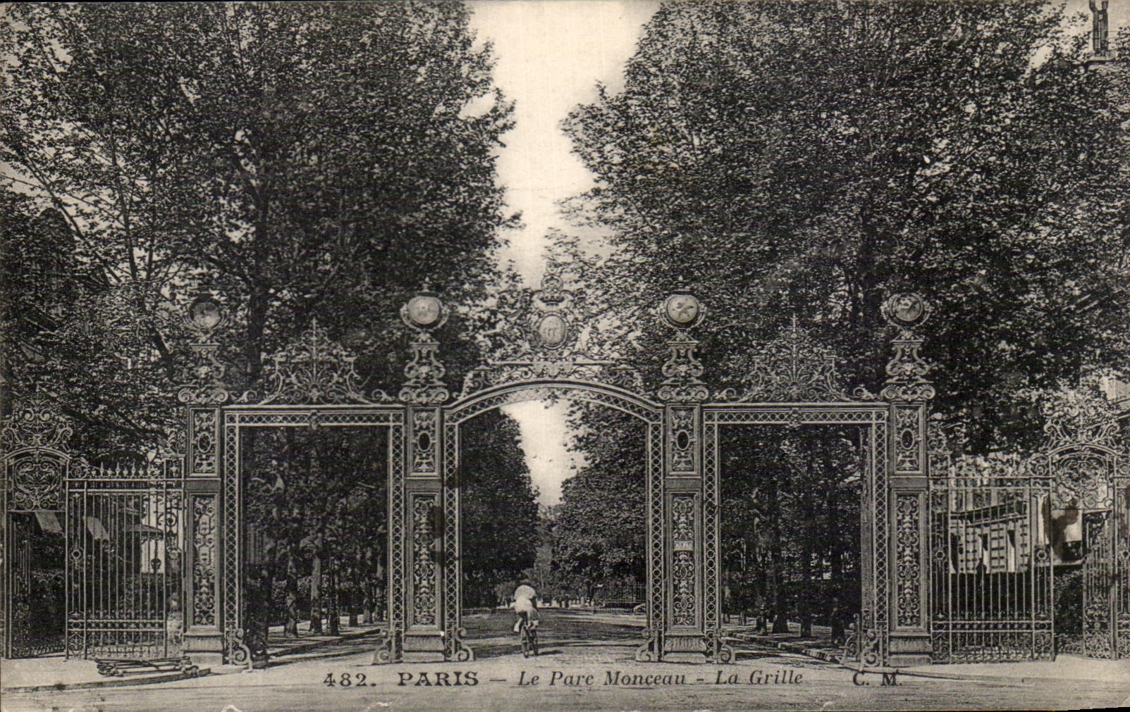 CPA Paris the Park Heap the Grid