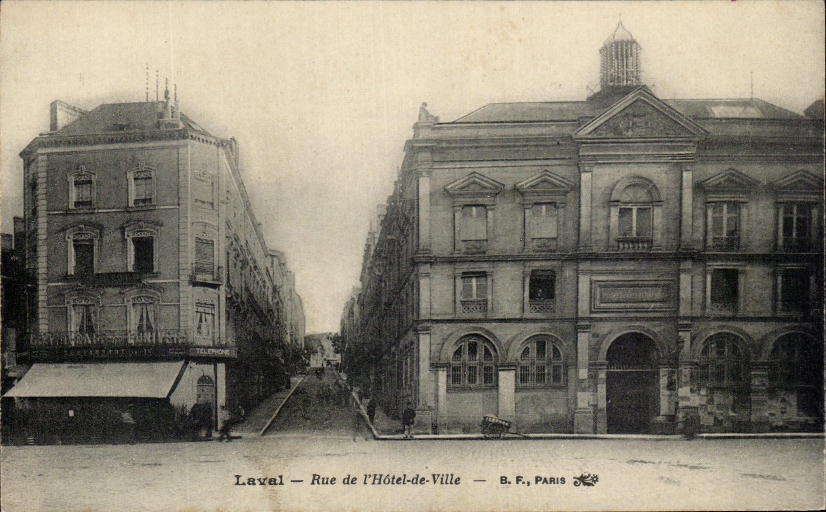 Calle de CPA Laval del ayuntamiento