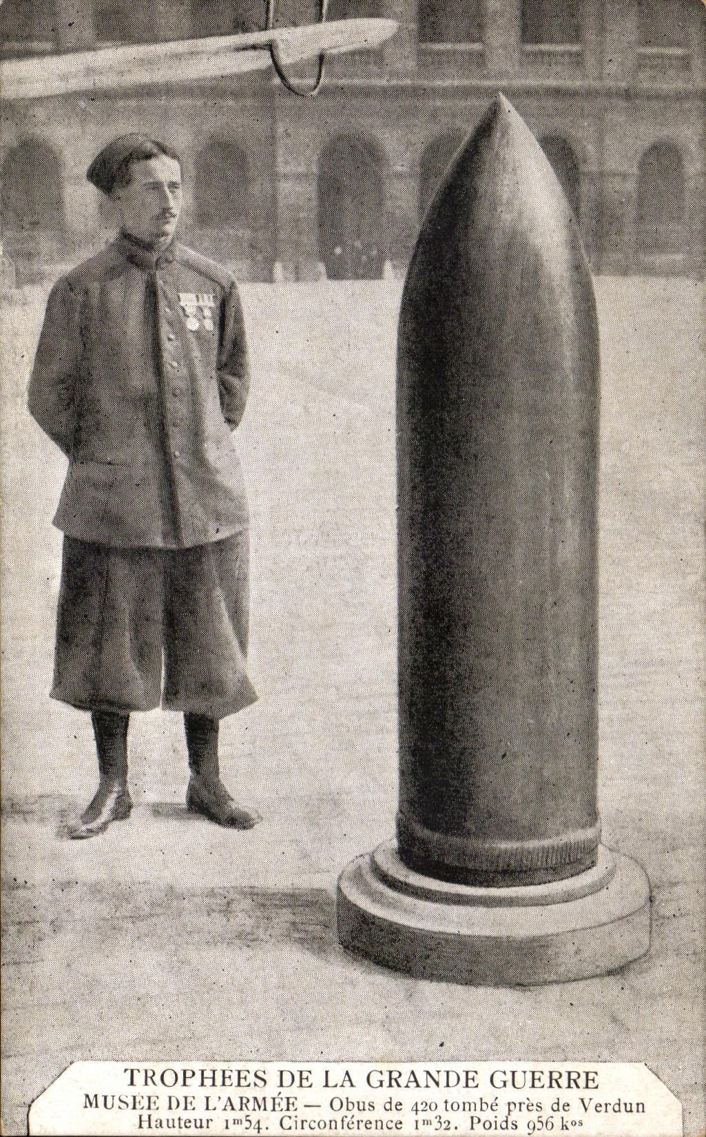 CPA Trophees De La Grande Guerre Musee De L'Armee obus de 420 Verdun Militaria