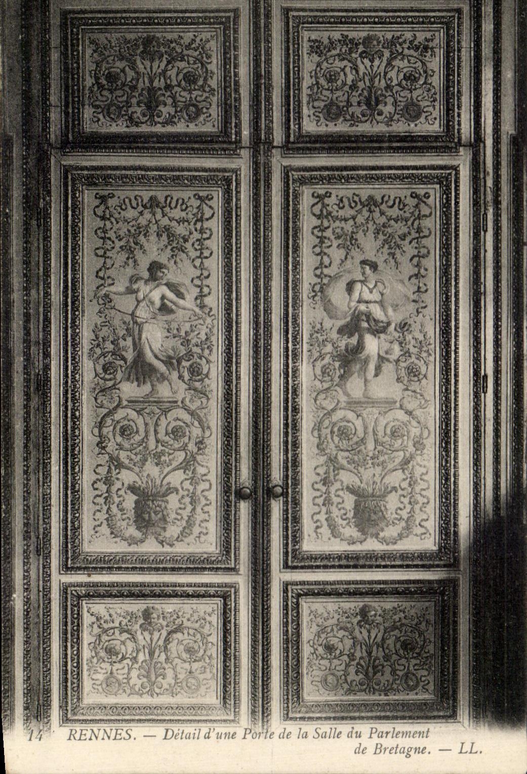 CPA Rennes Detail d'une Porte De La salle Du Parlement De Bretagne