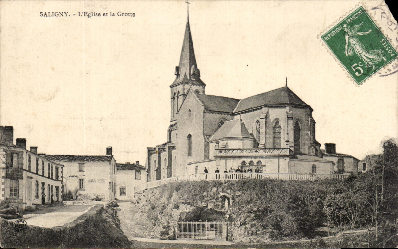 CPA Saligny L'Eglise et la Grotte