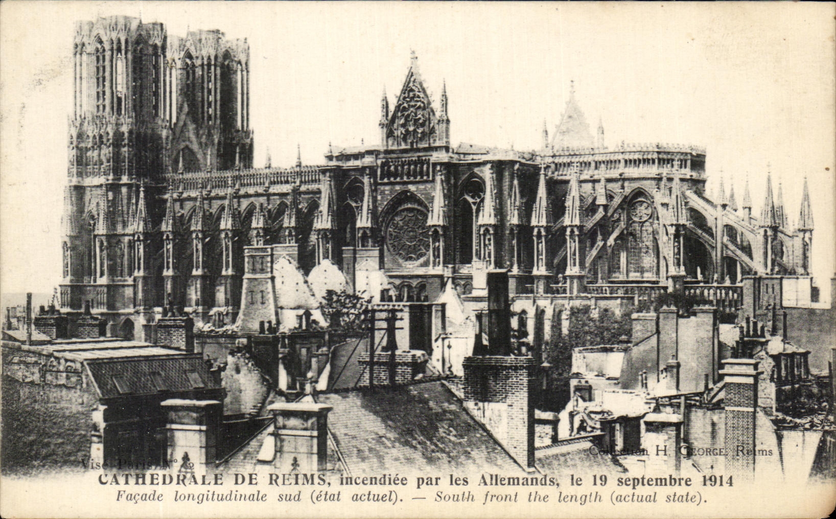 CPA Cathedral Of Rheims set fire to by the Germans the longitudinal frontage Militaria
