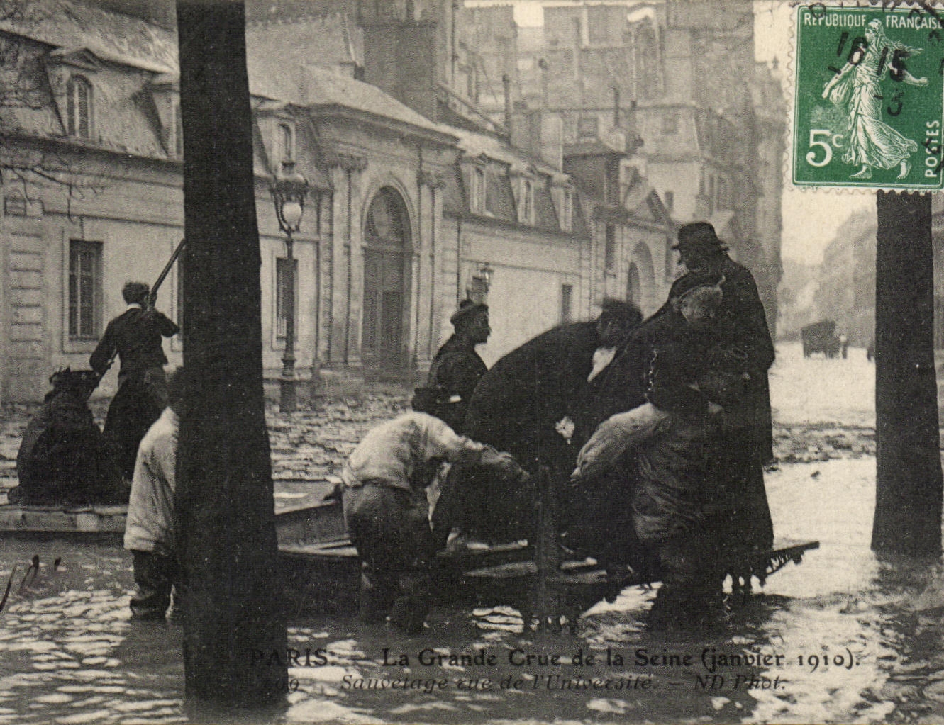CPA Paris the Great Rising Of the Seine January 1910 Rescue street of the university
