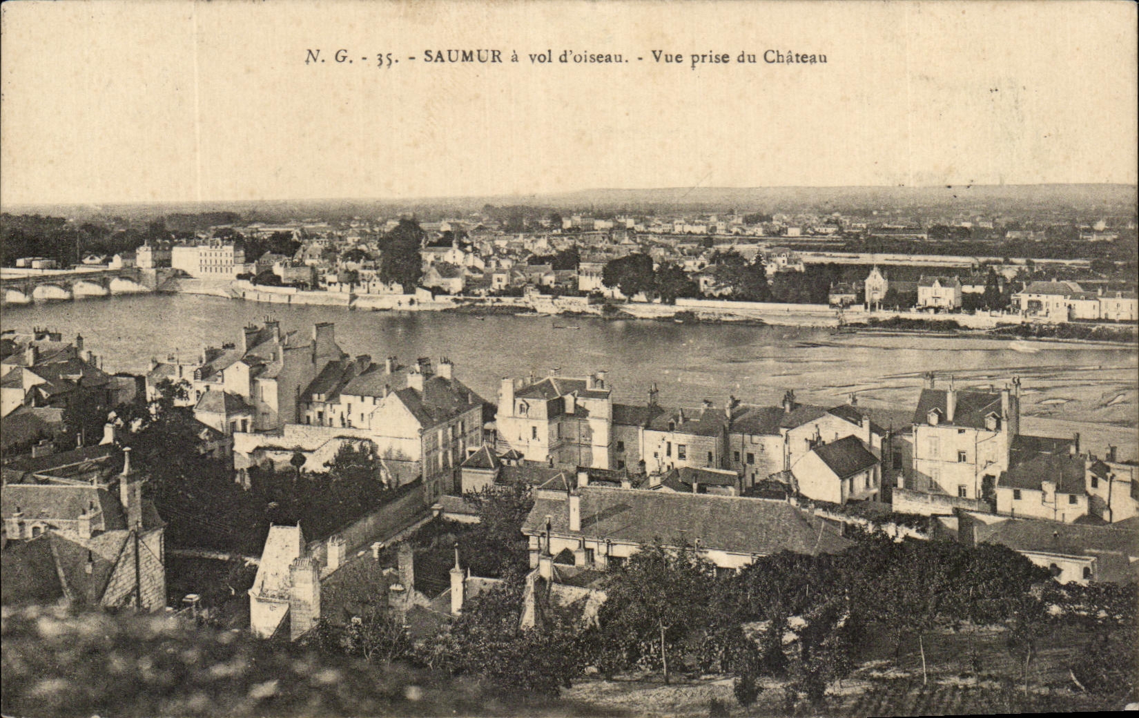 CPA Saumur a Vol D'Oiseau Vue Prise Du Chateau