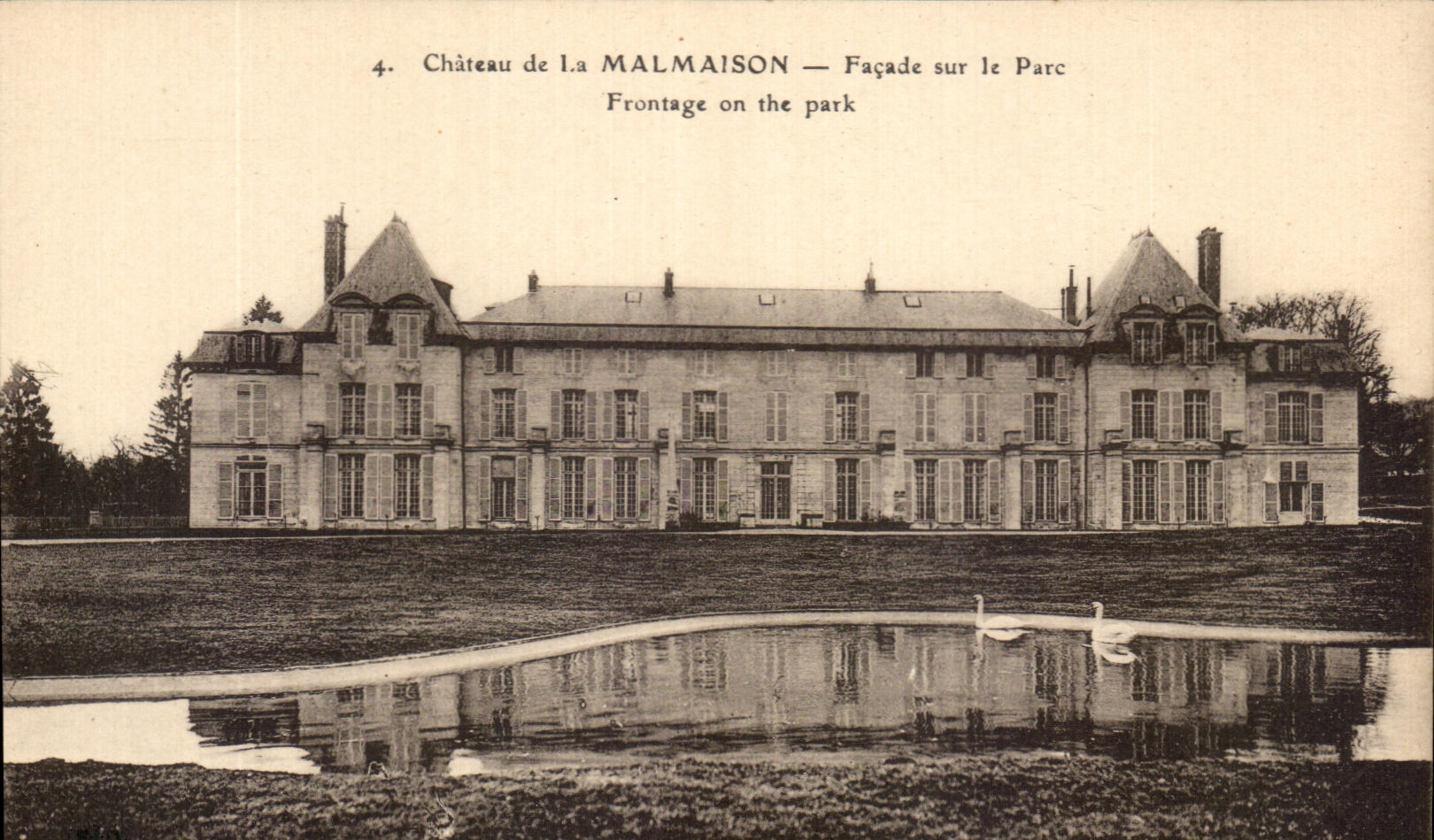 CPA Chateau de la Malmaison Facade sur le Parc Cygnes