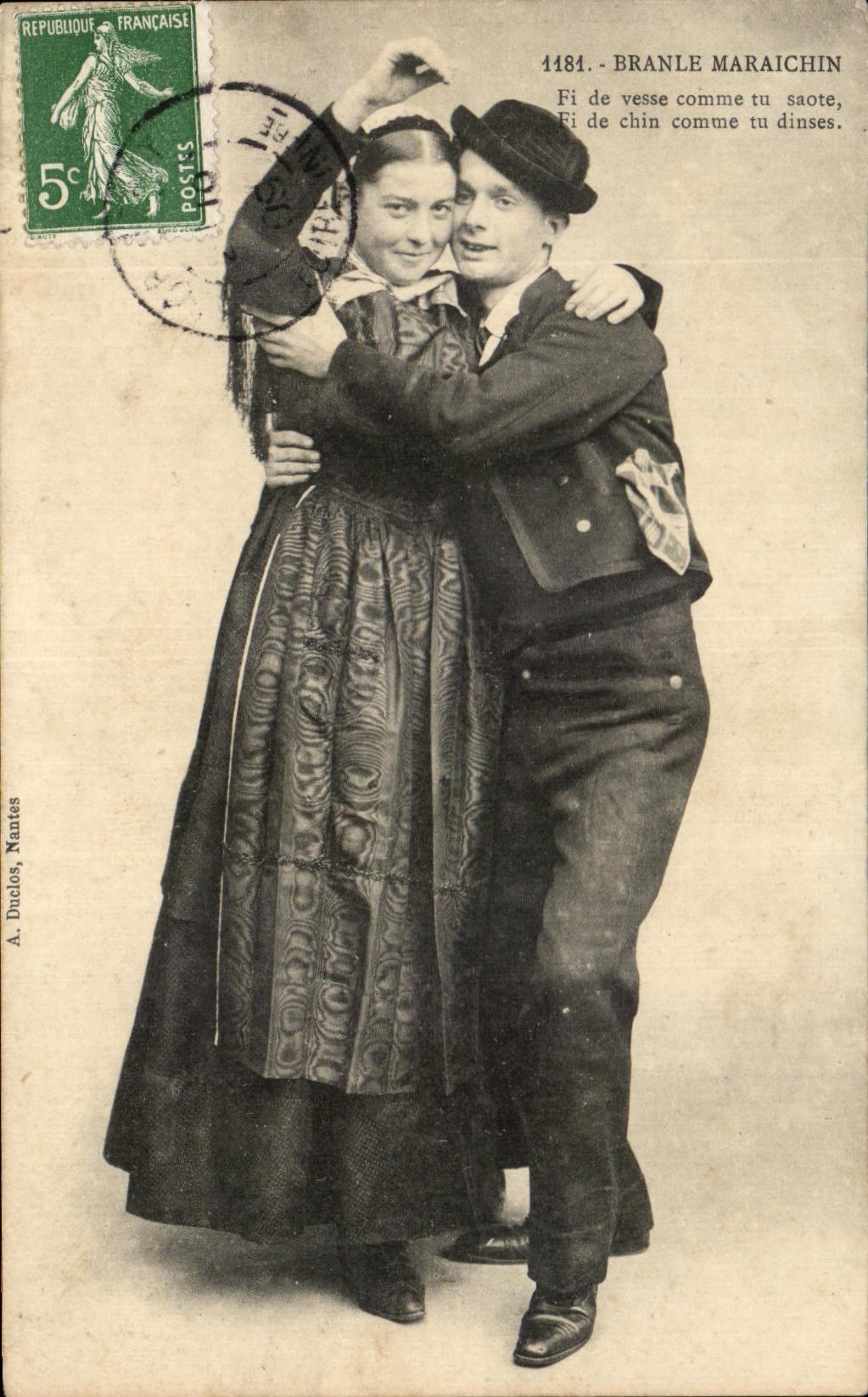 CPA Branle Maraichin Folklore Costume 
