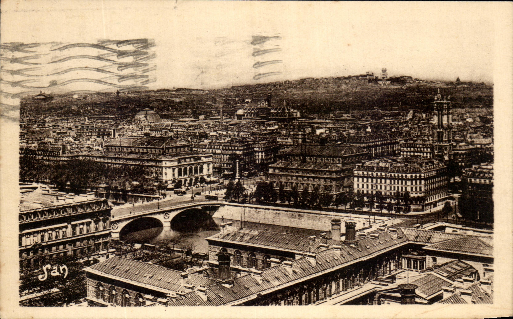 CPA Paris Vue Panoramaique prise de Notre Dame