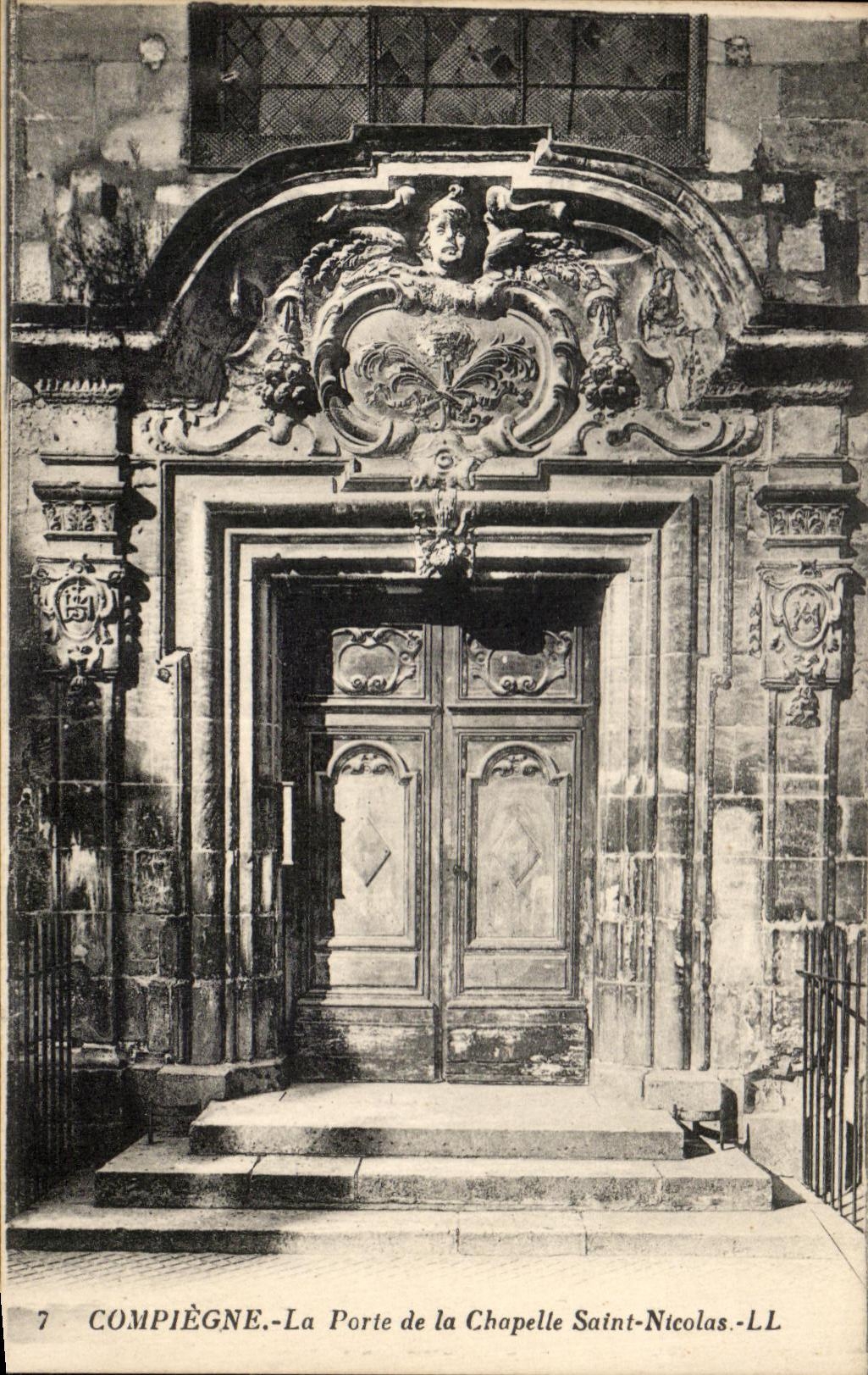 CPA Compiegne La Porte de la Chapelle Saint Nicolas