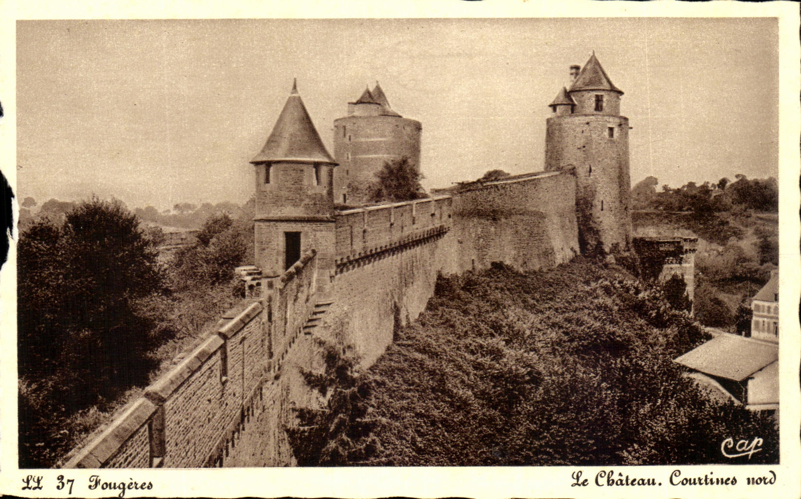 CPA Fougeres Le Chateau Courtines Nord
